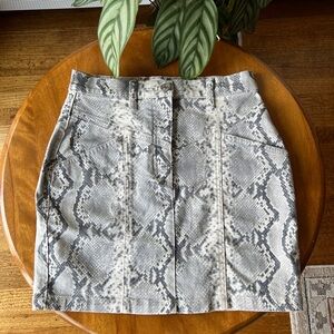 Aritzia Wilfred Gray Snake-Print Mini Skirt